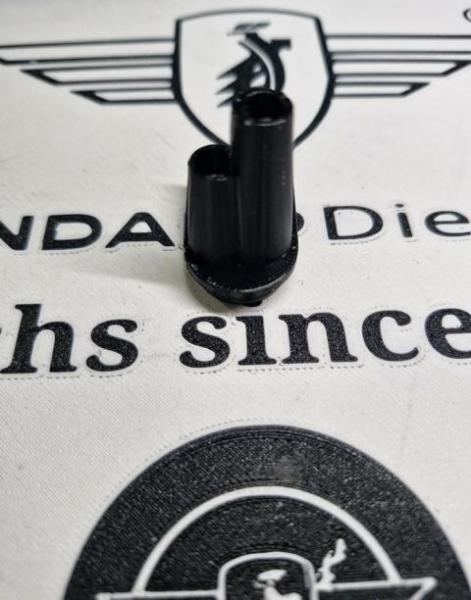 Zündapp Kabeltülle Kabeldurchführung Motor 267-​07.101 TPU